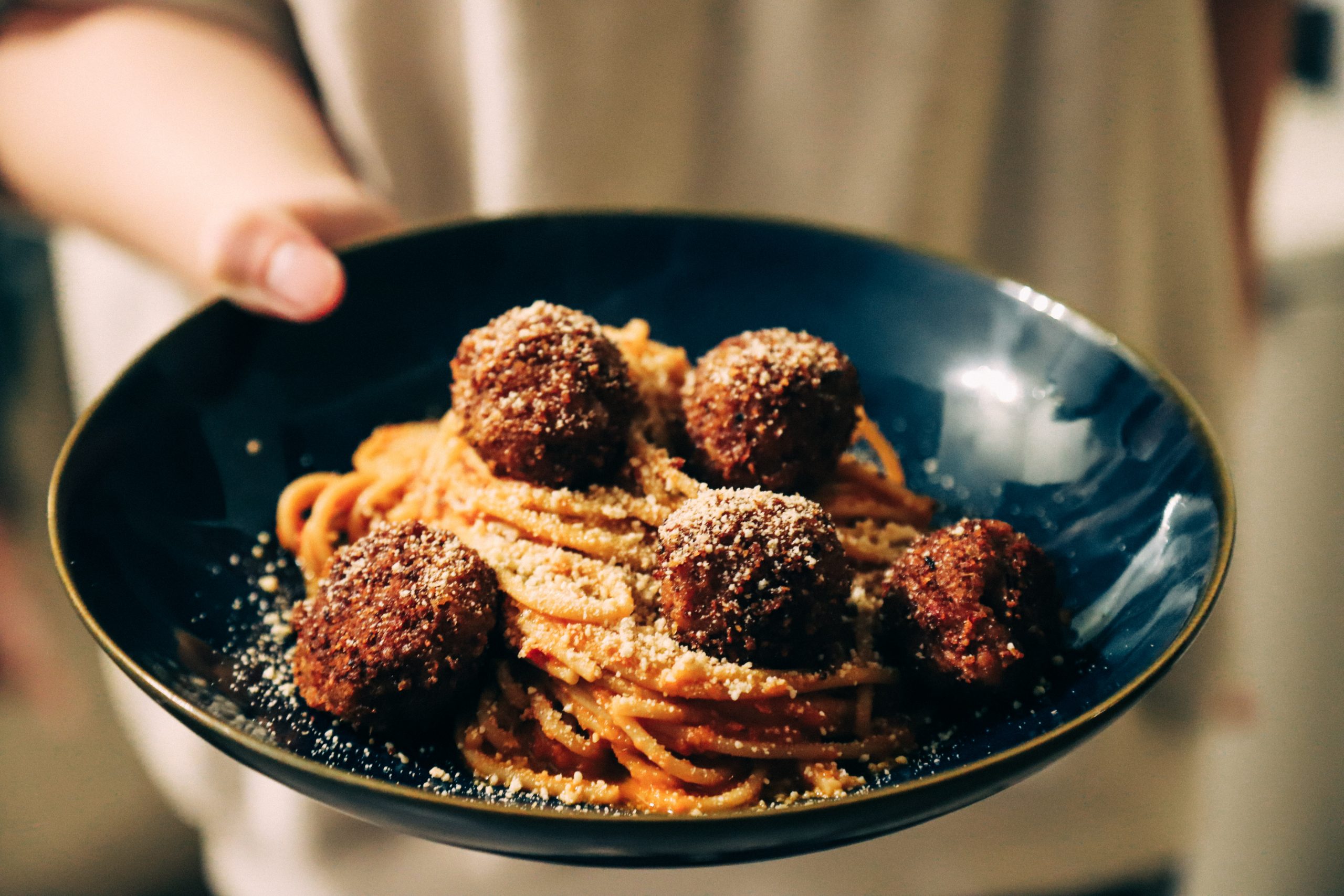 recept voor vegan spaghetti met gehaktballen en tomatensaus