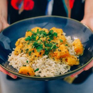 recept om zelf rode pompoencurry te maken met huisgemaakte currypasta