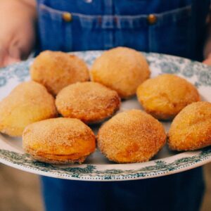 recept om zelf vegan appelbeignets te maken met snel bladerdeeg