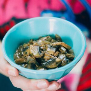 recept om zelf een lekkere vegan jus met champignons en rode wijn te maken