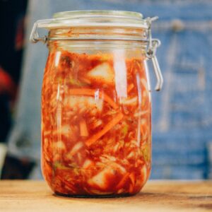 Recept om zelf vegan kimchi te maken zonder vissaus